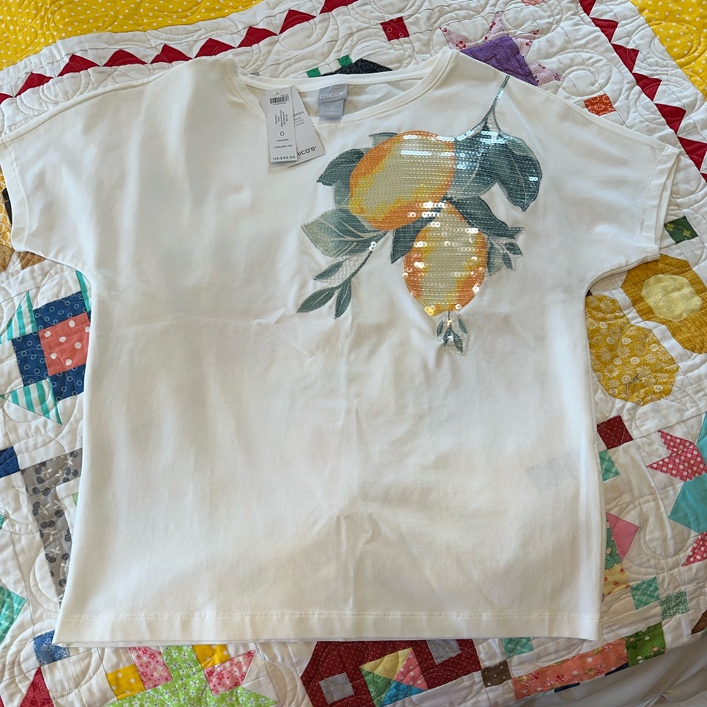 NWT Chico’s Lemon White T-Shirt with Sequins. Size 0 Small